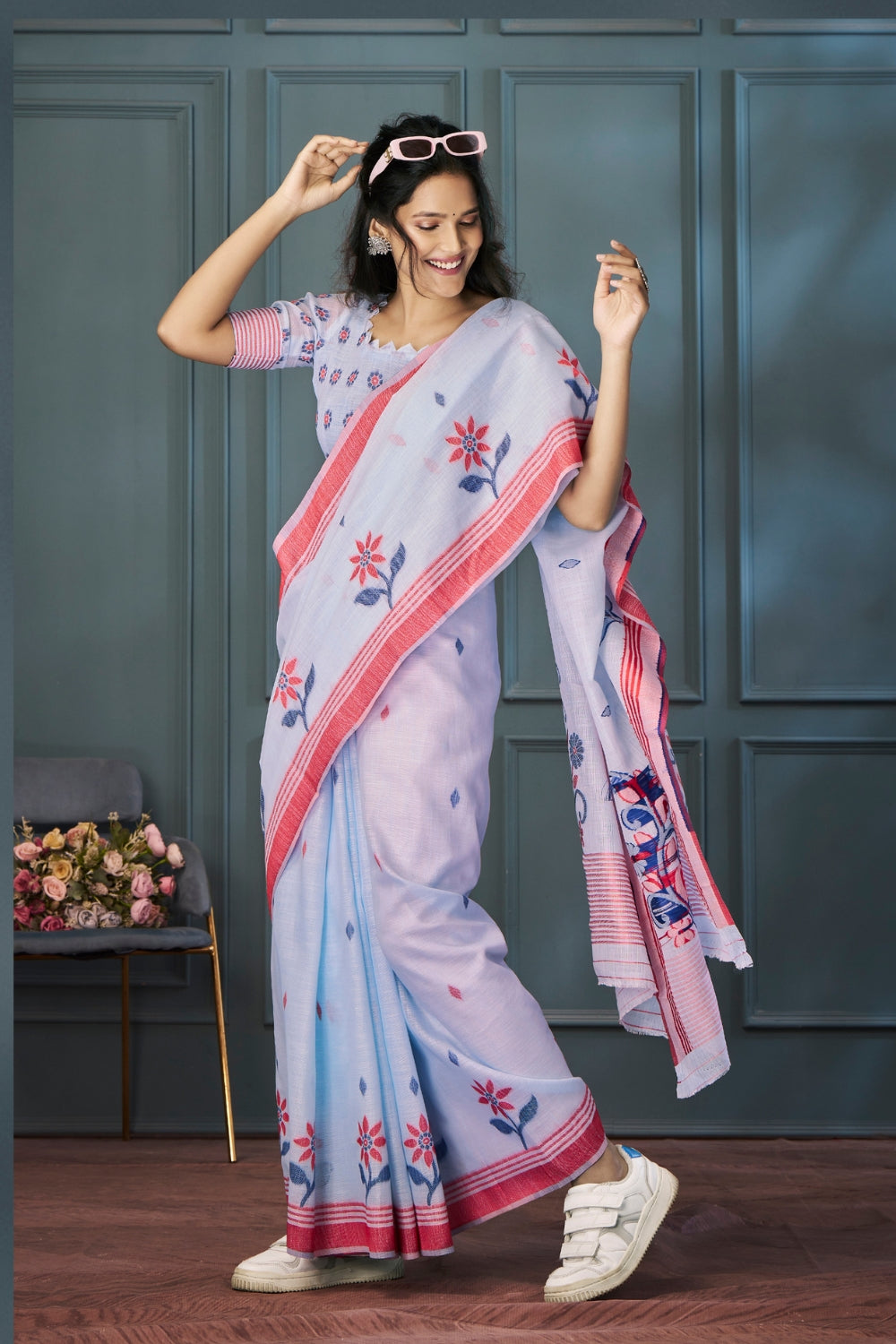 Lavender Handloom Linen with Beautiful Weaving Saree