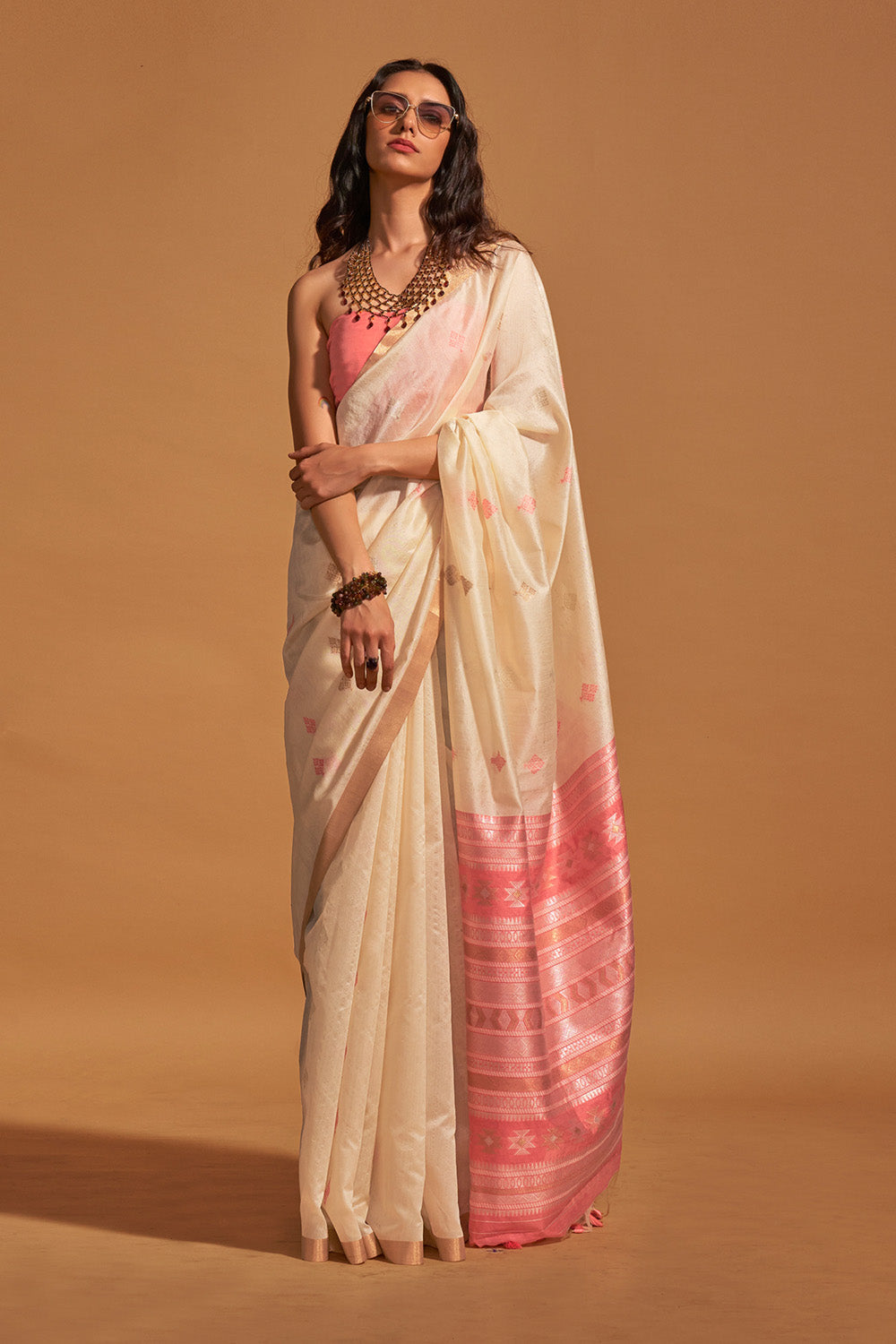 Off White Banarasi Silk Saree With Blouse Piece