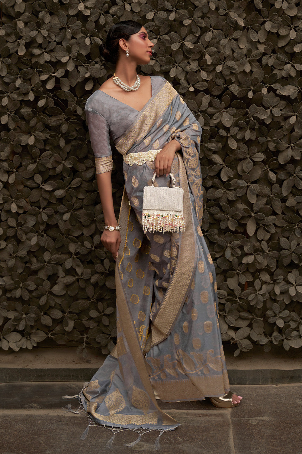 Grey Silk Saree With Blouse Piece